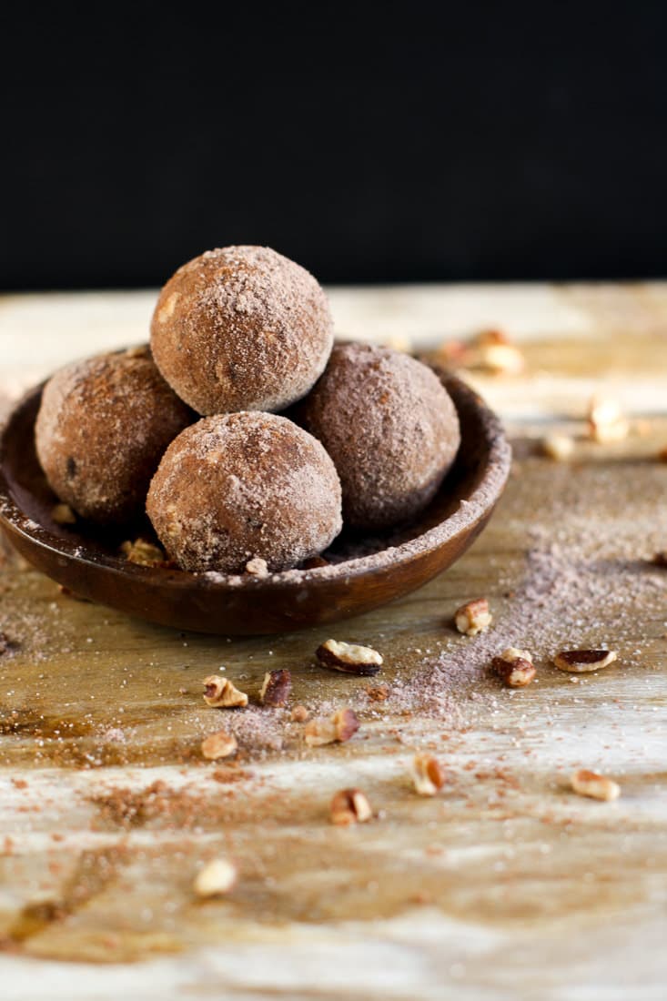 mexican chocolate walnut protein bites. gluten free and grain free! No bake and great for snacking!