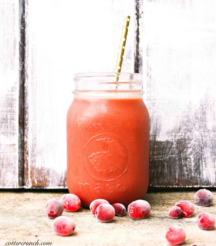 coconut cranberry cleansing smoothie (4 of 1)