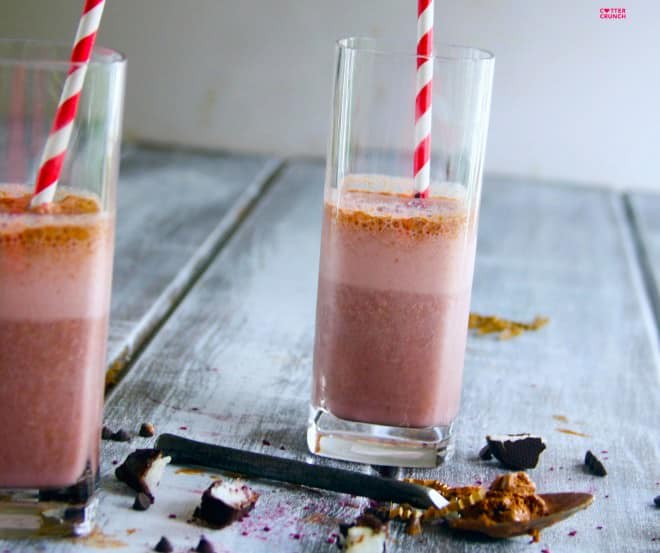 This Almond Joy smoothie recipe is vegan, gluten free, and tastes just like an Almond Joy candy bar, only it's better for you. An ice cream smoothie with vegan chocolate almond ice cream, strawberries, and coconut. The perfect healthy substitute for a milkshake, too!