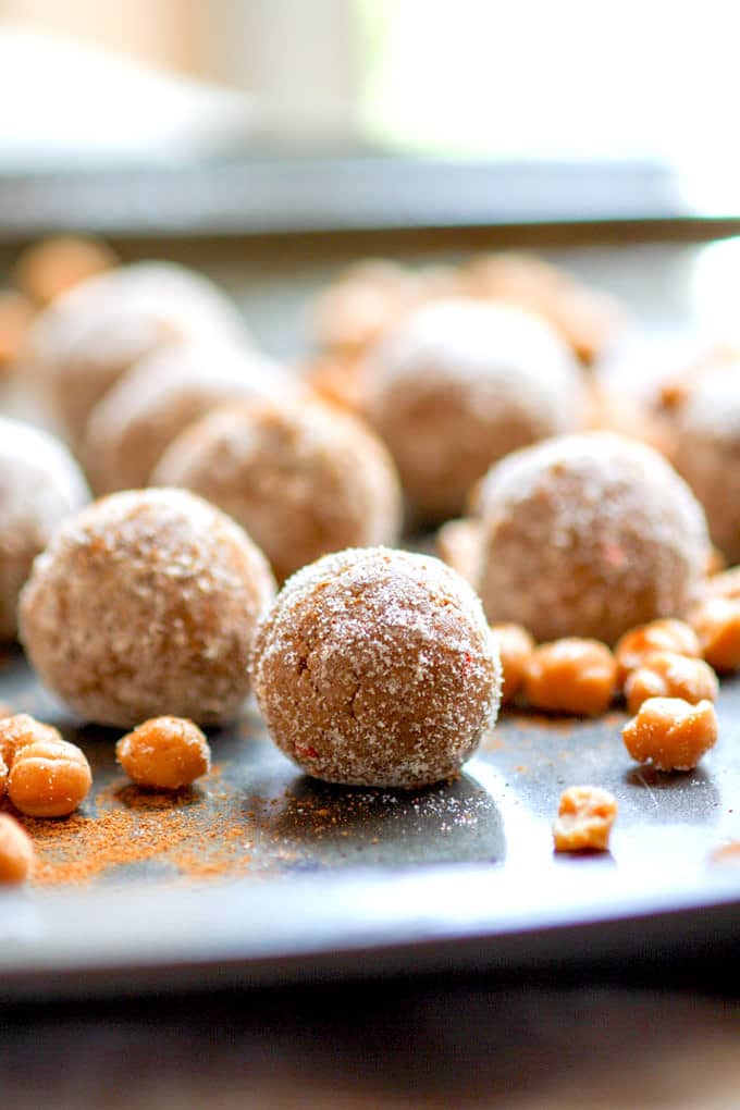 Gluten Free Salted Caramel Protein Bites! The perfect protein ball recipe to satisfy your sweet tooth! Super easy to make with no baking, kid friendly, great for snacking, desserts, etc.