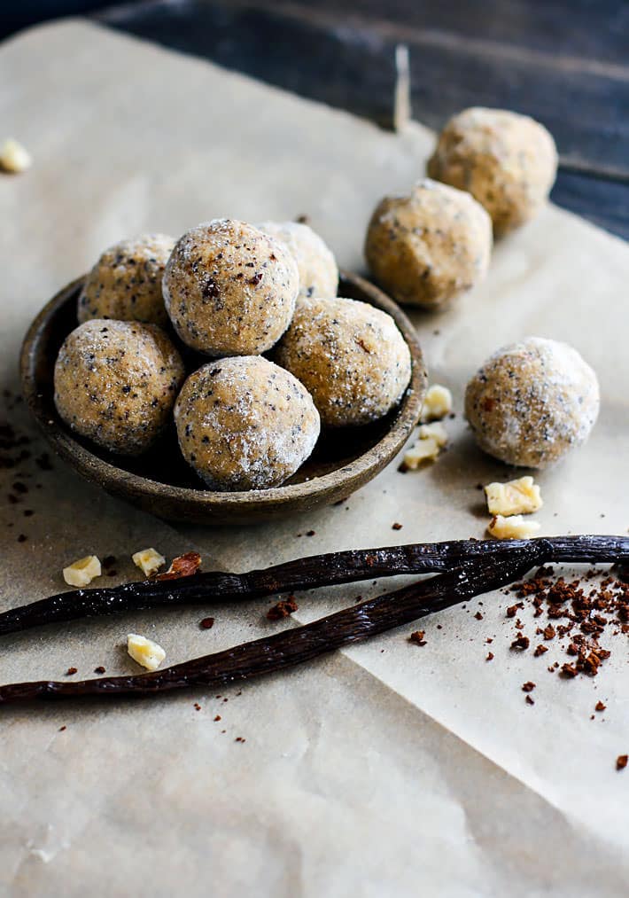 No Bake Maple Vanilla Nut Latte Protein Bites! These Grain Free and Gluten Free protein bites are super easy to make, healthy, and great pick me up for an afternoon snack or even breakfast