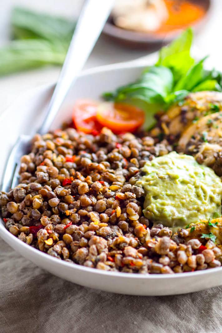 Simple Garlicky Green Crock-Pot Chicken and Lentils! A FLAVORFUL and fresh gluten free crock-pot chicken recipe that's packed full of fiber, nutrients, and protein. Easy to make in the crock-pot, healthy, and great for meal prep or family dinners made easy!