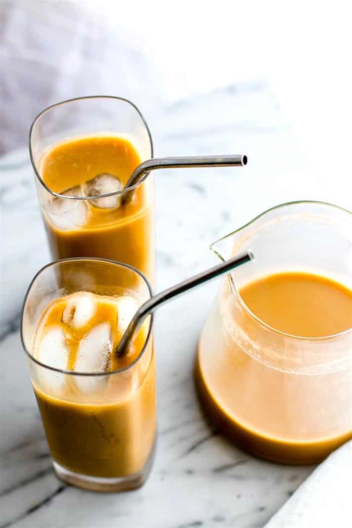 Vegan Overnight Thai Iced Coffee. A super simple THAI iced coffee that's healthy and packed with flavor! This vegan iced coffee version is perfect to make ahead and enjoy the next morning. #coffee #thai #vegan
