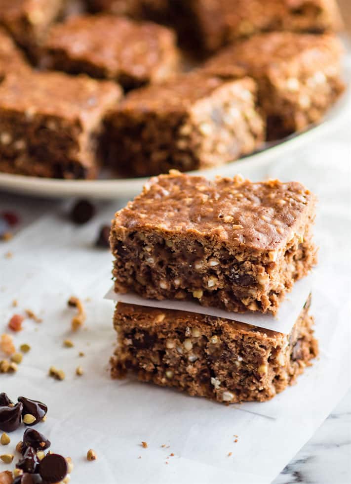 Bacon Chocolate Chip homemade Crunch Bars! The original "crunch" bar just got an upgrade! These gluten free homemade crunch bars are and made with uncured bacon bits, dark chocolate chips, and toasted buckwheat instead of rice! Sweet, crunchy, chocolatey, salty, and just plain DELICIOUS!