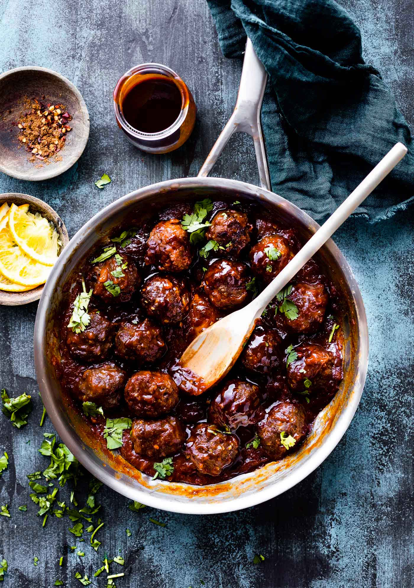 Paleo friendly 5 Spice BBQ Meatballs with a zesty Orange Hoisin sauce! These Asian Style BBQ meatballs are quick to prep and cooked in just 30 minutes. Natural ingredients with no refined sugar options, and packed with lean protein. Serve as an appetizer, meal, or a healthy protein for easy meal prep planning. Freezer friendly ya’ll! #glutenfree #healthy #paleo #meatballs