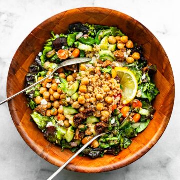Moroccan Quinoa Chickpea Salad