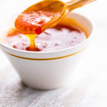This sweet and sour sauce recipe helps you create a Chinese carry-out favorite, with a healthy twist. It has no refined sugar but it tastes just like the real thing! #sauce #healthy #glutenfree #sugarfree