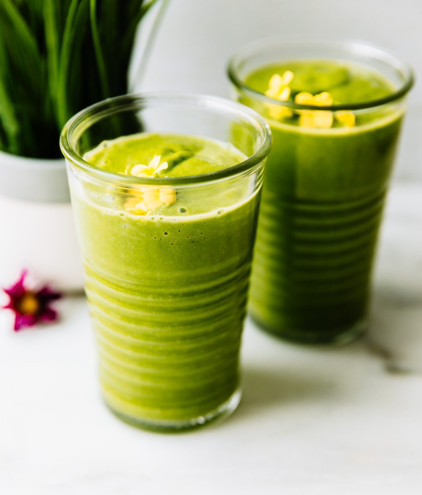 2 glasses of green smoothies with collagen peptides added