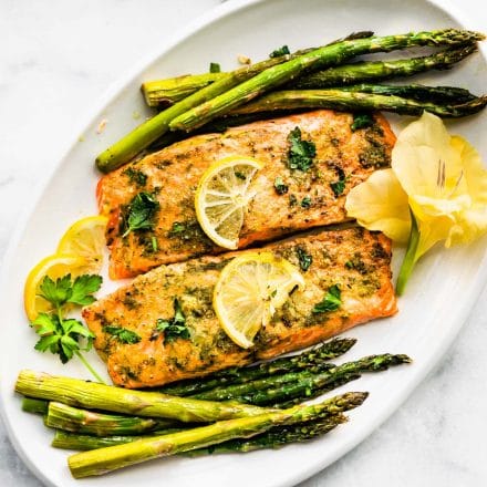 Baked Salmon and Asparagus with Herb Sauce - Cotter Crunch