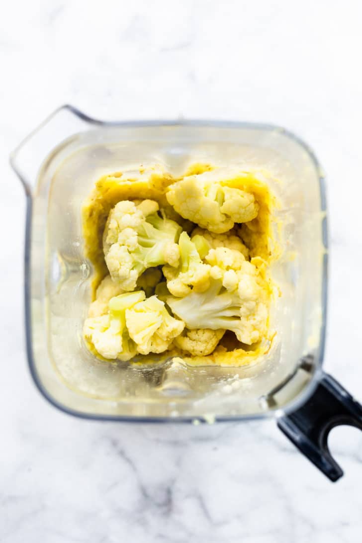potato and cauliflower in a blender to create the mash topping for potato and cauliflower shepherd's pie
